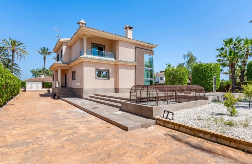 5 slaapkamer Villa te koop in Elche / Elx met garage - € 930.000 (Ref: 9425488)