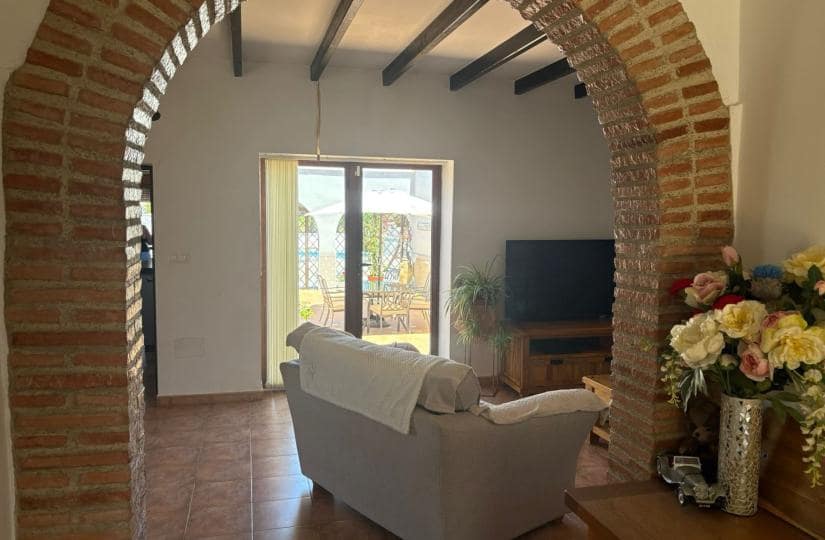 5 makuuhuone Huvila myytävänä paikassa Jacarilla mukana uima-altaan 
autotalli - 595 000 € (Ref: 9425491)