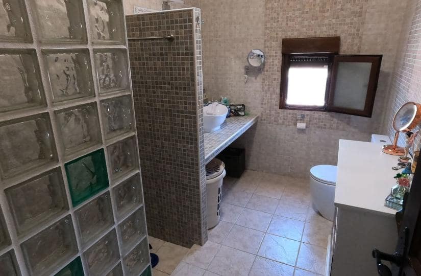 5 makuuhuone Huvila myytävänä paikassa Jacarilla mukana uima-altaan 
autotalli - 595 000 € (Ref: 9425491)