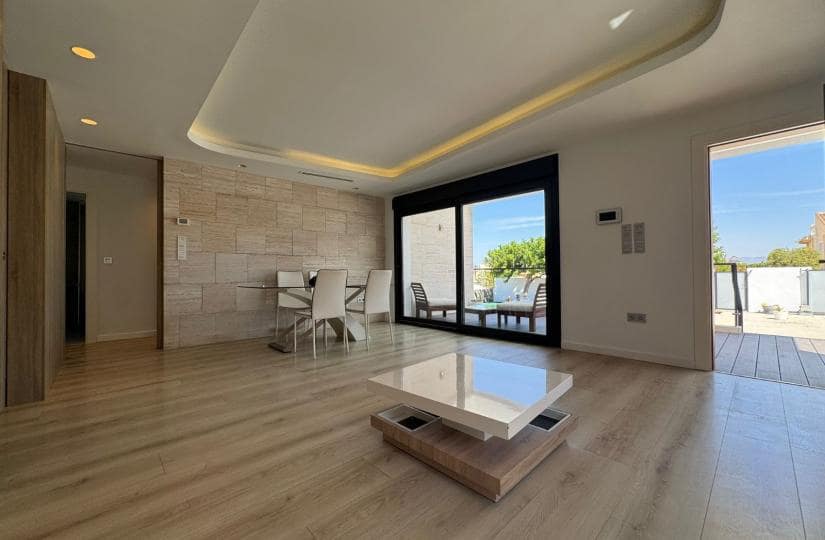 3 bedroom Villa for sale in Rojales with pool garage - € 495,000 (Ref: 9425493)