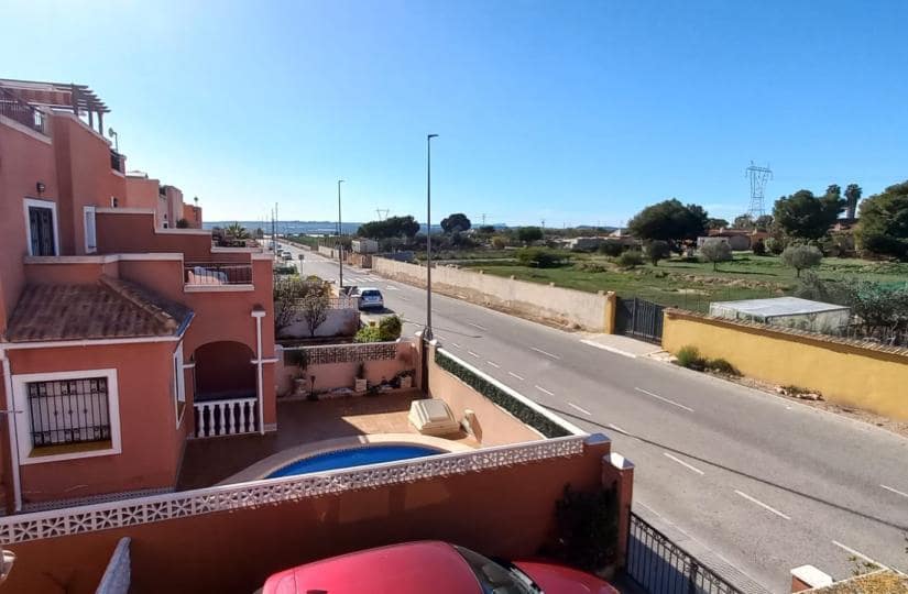Pareado de 3 habitaciones en Los Montesinos en venta con piscina garaje - 178.000 € (Ref: 9425494)