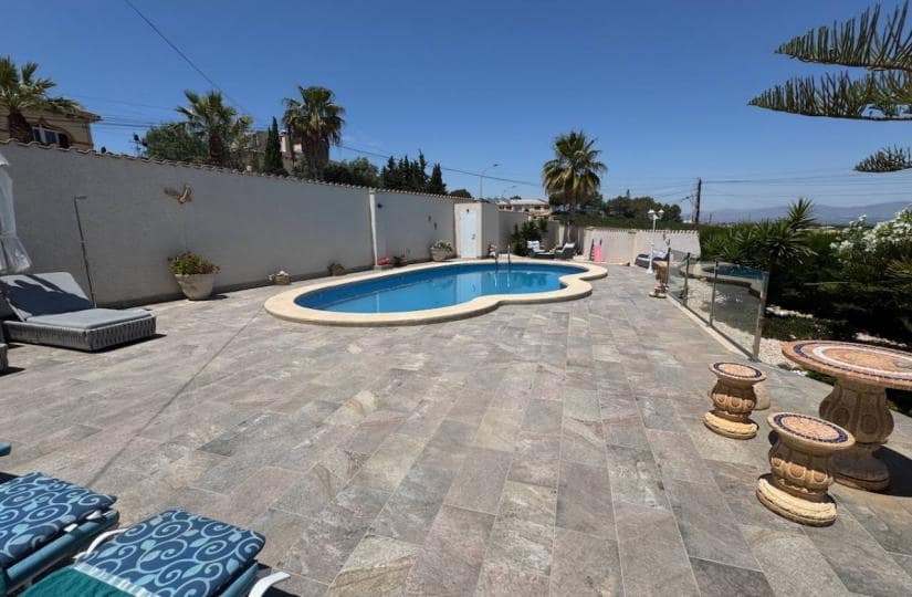 5 Zimmer Villa zu verkaufen in Algorfa mit Pool Garage - 685.000 € (Ref: 9425495)