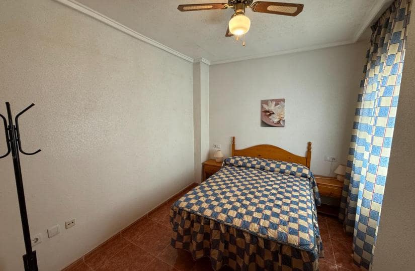 2 sovrum Lägenhet till salu i Torrevieja med pool - 125 000 € (Ref: 9425502)