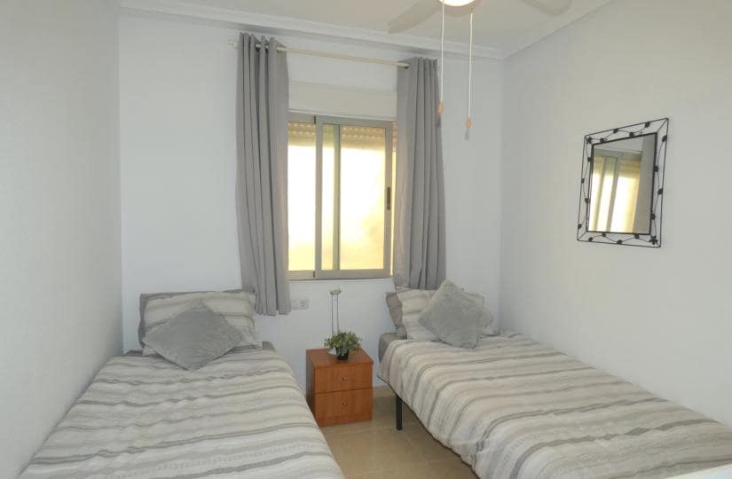 2 bedroom Apartment for sale in Algorfa with pool - € 123,000 (Ref: 9425503)