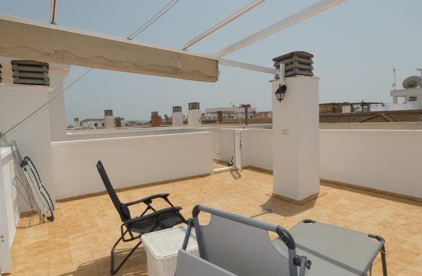 2 bedroom Apartment for sale in Algorfa with pool - € 123,000 (Ref: 9425503)