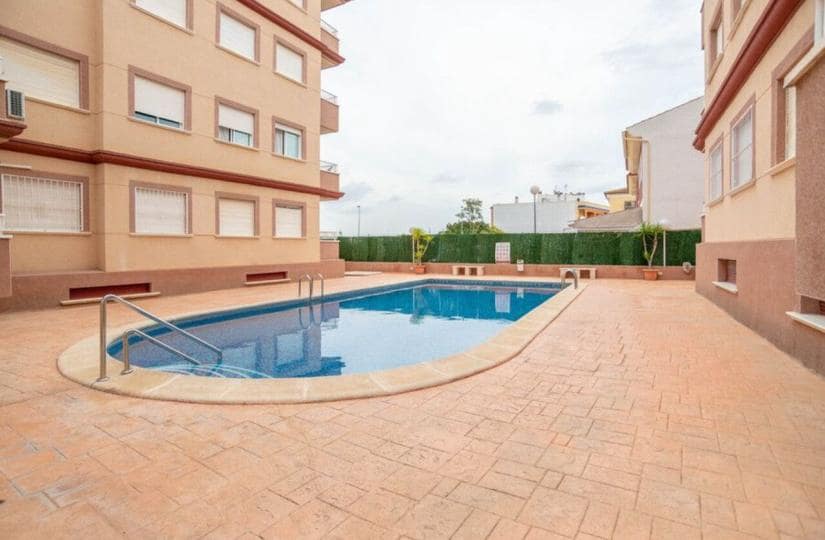 2 bedroom Apartment for sale in Algorfa with pool - € 123,000 (Ref: 9425503)
