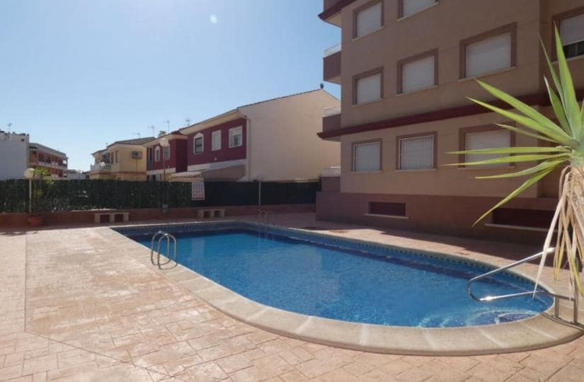 2 bedroom Apartment for sale in Algorfa with pool - € 123,000 (Ref: 9425503)