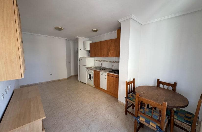 2 chambre Appartement à vendre à Torrevieja - 113 000 € (Ref: 9425504)