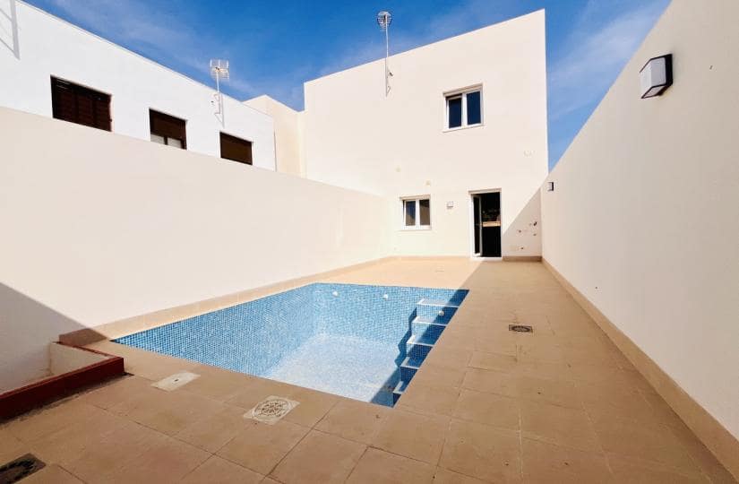3 bedroom Semi-detached Villa for sale in Pilar de la Horadada with pool garage - € 265,000 (Ref: 9425505)