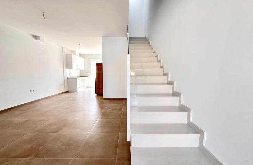 3 bedroom Semi-detached Villa for sale in Pilar de la Horadada with pool garage - € 265,000 (Ref: 9425505)