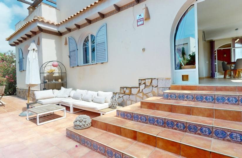 5 bedroom Villa for sale in La Zenia with pool garage - € 795,000 (Ref: 9425508)