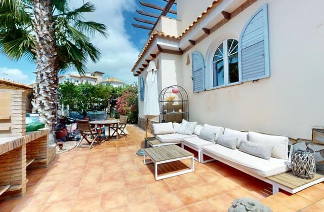 5 soverom Villa til salgs i La Zenia, Orihuela med svømmebasseng garasje - € 795 000 (Ref: 9425508)