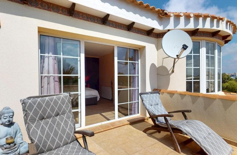 5 bedroom Villa for sale in La Zenia with pool garage - € 795,000 (Ref: 9425508)