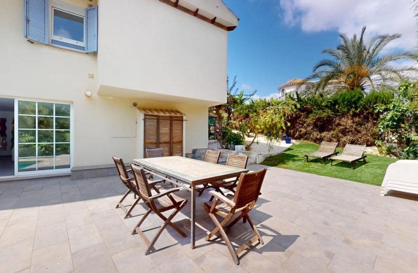 5 bedroom Villa for sale in La Zenia with pool garage - € 795,000 (Ref: 9425508)