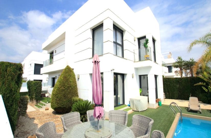 4 bedroom Villa for sale in Ciudad Quesada with garage - € 565,000 (Ref: 9425516)