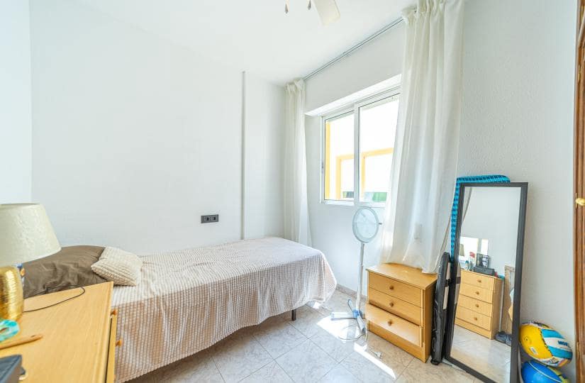 3 slaapkamer Penthouse te koop in La Mata met zwembad - € 269.000 (Ref: 9425518)