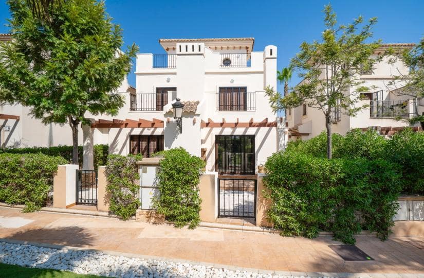 3 bedroom Bungalow for sale in Algorfa with pool garage - € 230,000 (Ref: 9425519)