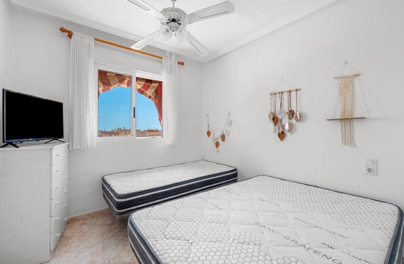 2 bedroom Apartment for sale in Santa Pola with pool garage - € 220,000 (Ref: 9425523)