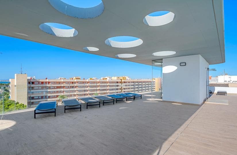 2 soverom Leilighet til salgs i Orihuela Costa med svømmebasseng garasje - € 369 000 (Ref: 9425525)