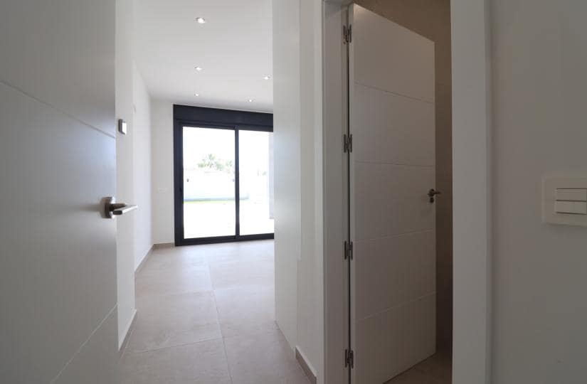 3 bedroom Villa for sale in Ciudad Quesada with pool garage - € 799,900 (Ref: 9425531)