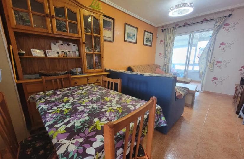 2 sovrum Lägenhet till salu i Torrevieja med pool - 127 260 € (Ref: 9425532)