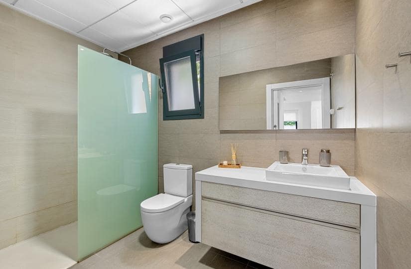 3 bedroom Villa for sale in Ciudad Quesada with pool garage - € 480,000 (Ref: 9425535)