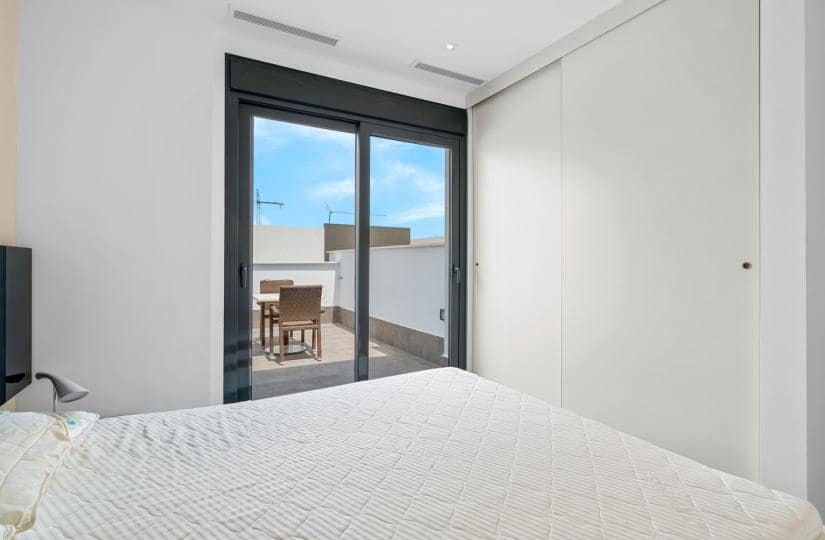 3 bedroom Villa for sale in Ciudad Quesada with pool garage - € 480,000 (Ref: 9425535)