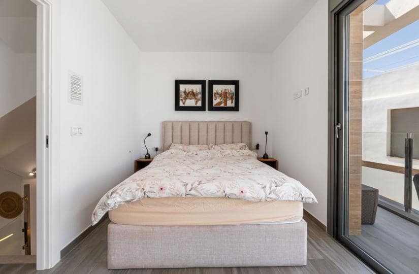 3 slaapkamer Villa te koop in Villamartin met zwembad garage - € 429.000 (Ref: 9425537)