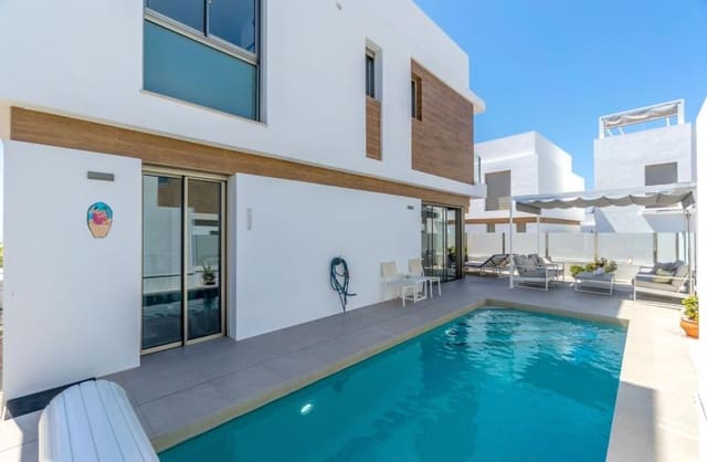 3 slaapkamer Villa te koop in Villamartin, Orihuela met zwembad garage - € 429.000 (Ref: 9425537)