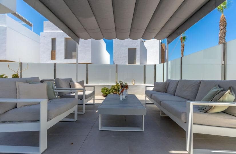 3 slaapkamer Villa te koop in Villamartin met zwembad garage - € 429.000 (Ref: 9425537)