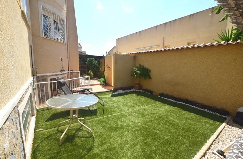 3 bedroom Villa for sale in Rojales with garage - € 329,800 (Ref: 9425540)