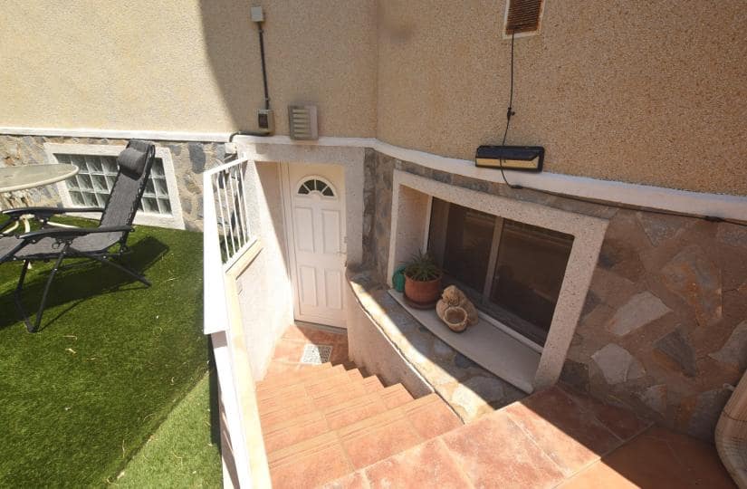 3 bedroom Villa for sale in Rojales with garage - € 329,800 (Ref: 9425540)