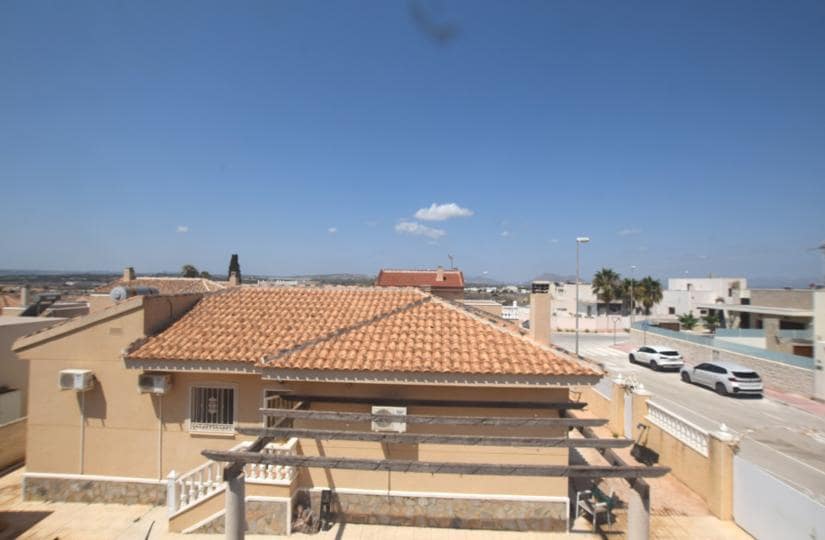 3 bedroom Villa for sale in Rojales with garage - € 329,800 (Ref: 9425540)