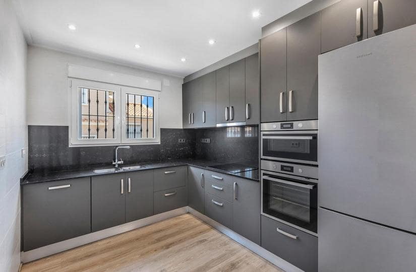 4 slaapkamer Villa te koop in Aguas Nuevas met zwembad garage - € 549.000 (Ref: 9425541)