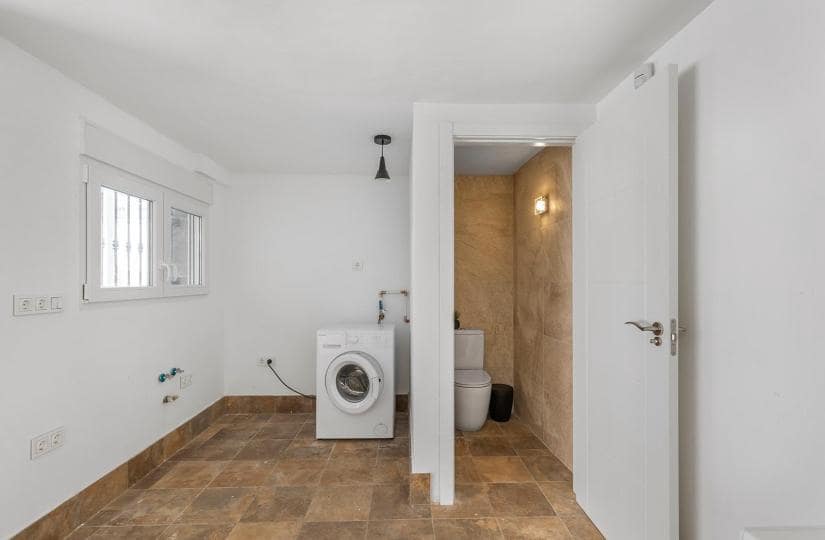 4 slaapkamer Villa te koop in Aguas Nuevas met zwembad garage - € 549.000 (Ref: 9425541)