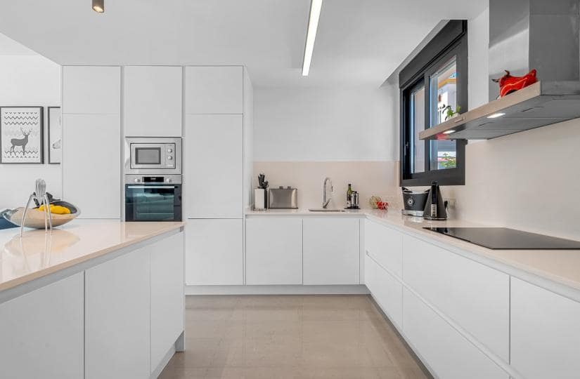 4 sypialnia Willa na sprzedaż w Guardamar del Segura z basenem garażem - 1 390 000 € (Ref: 9425547)