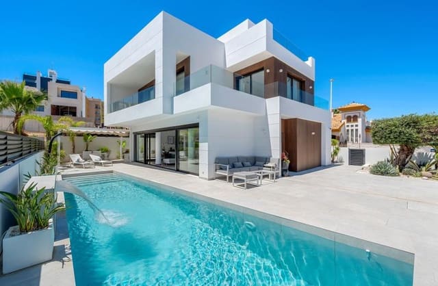 4 sypialnia Willa na sprzedaż w Los Secanos, Guardamar del Segura z basenem garażem - 1 390 000 € (Ref: 9425547)