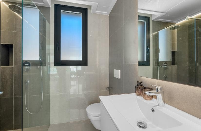 4 sypialnia Willa na sprzedaż w Guardamar del Segura z basenem garażem - 1 390 000 € (Ref: 9425547)