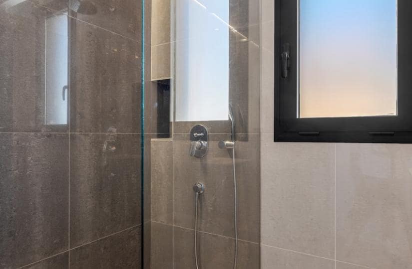 4 sypialnia Willa na sprzedaż w Guardamar del Segura z basenem garażem - 1 390 000 € (Ref: 9425547)