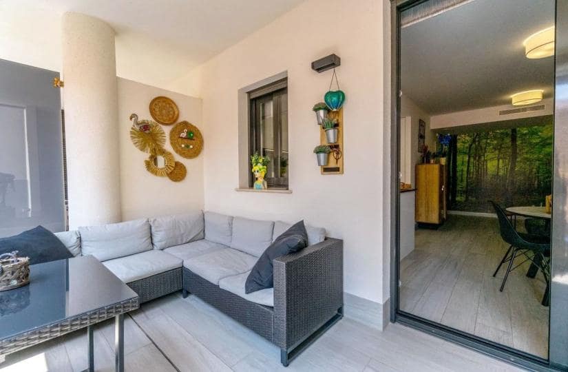 3 slaapkamer Appartement te koop in Torrevieja - € 309.900 (Ref: 9425551)