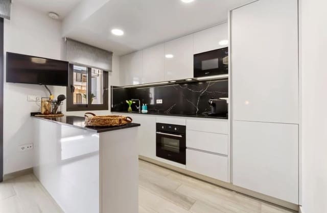 3 slaapkamer Appartement te koop in Las Piscinas Naturales, Torrevieja - € 309.900 (Ref: 9425551)