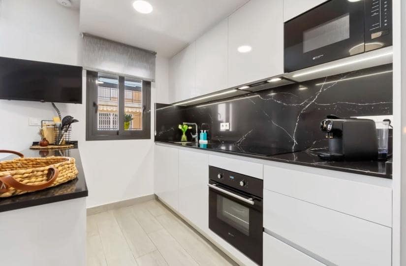 3 slaapkamer Appartement te koop in Torrevieja - € 309.900 (Ref: 9425551)