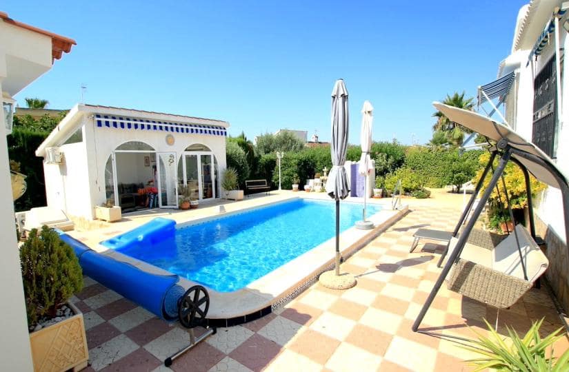 3 bedroom Villa for sale in Ciudad Quesada with garage - € 399,950 (Ref: 9425558)