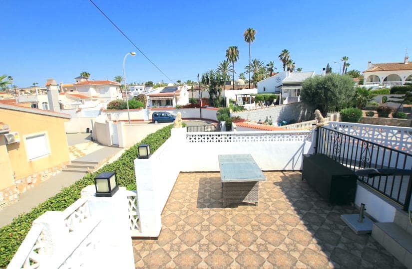 3 bedroom Villa for sale in Ciudad Quesada with garage - € 399,950 (Ref: 9425558)