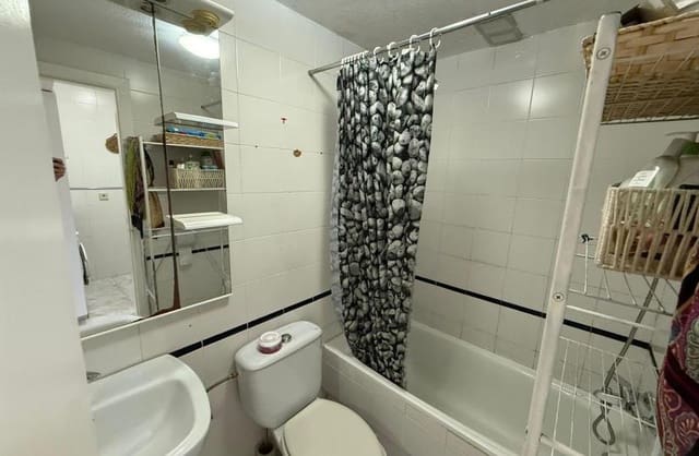 2 bedroom Semi-detached Villa for sale in El Chaparral - La Siesta - La Torreta, Torrevieja with garage - € 138,000 (Ref: 9425570)