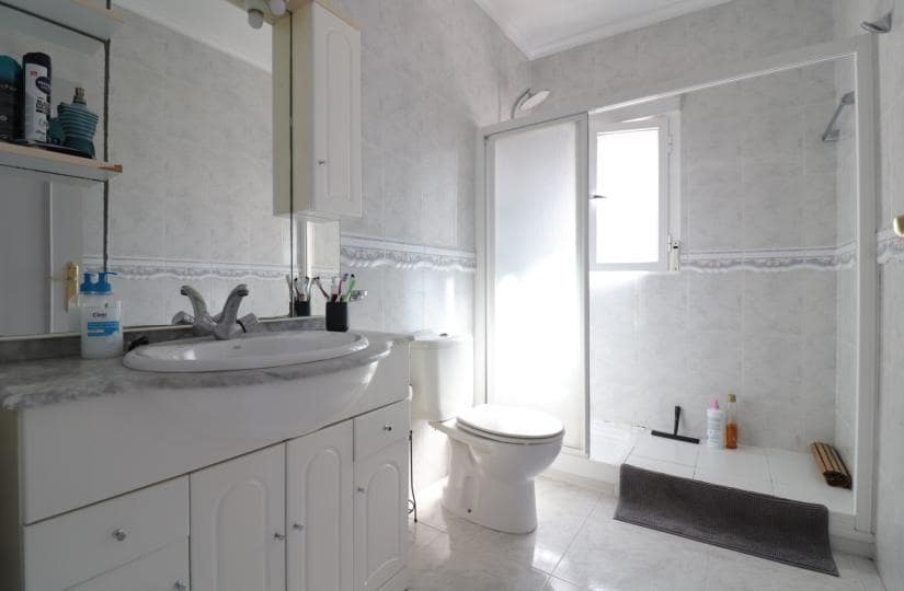 2 bedroom Villa for sale in Rojales with pool garage - € 285,000 (Ref: 9429103)