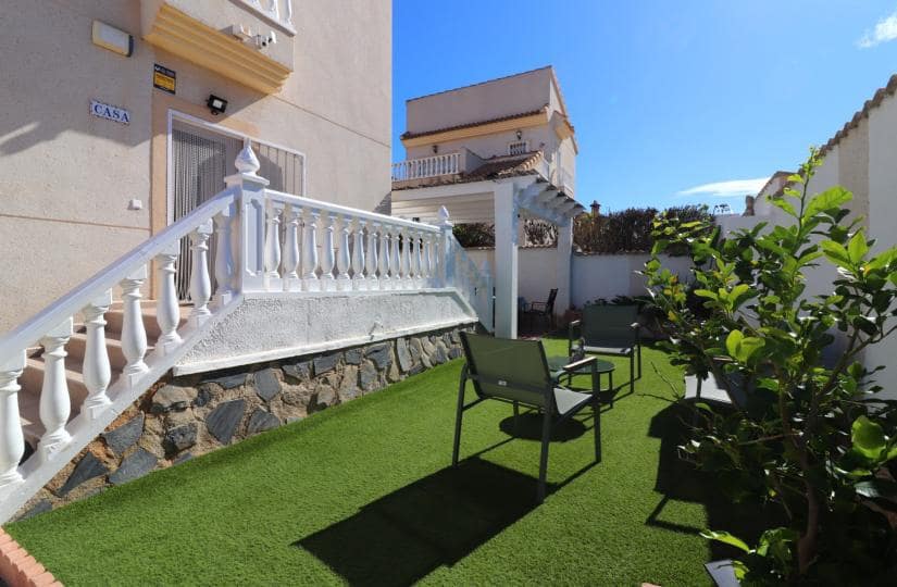 2 bedroom Villa for sale in Rojales with pool garage - € 285,000 (Ref: 9429103)