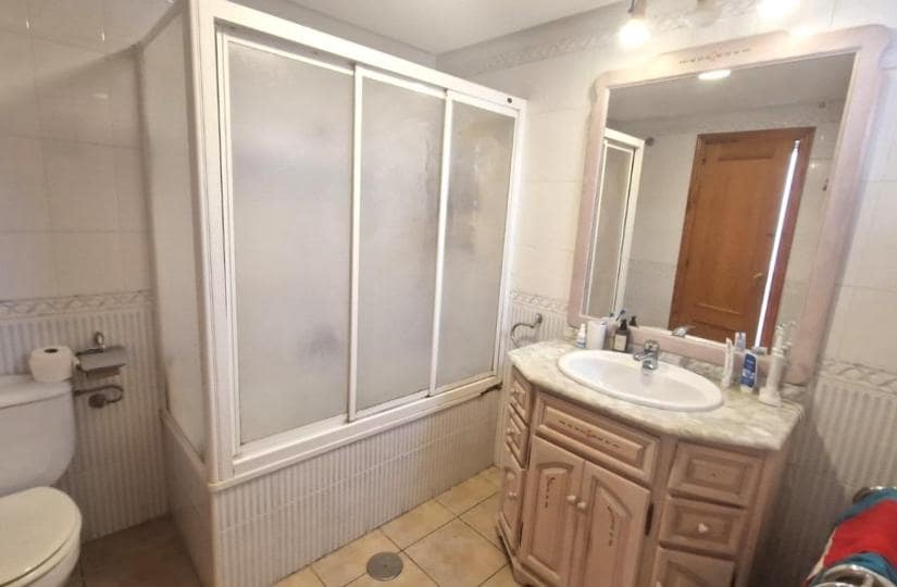 3 soveværelse Byhus til salg i Torrevieja med swimmingpool - € 210.000 (Ref: 9429104)