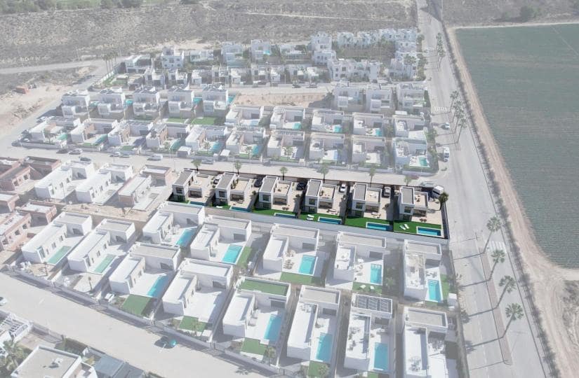 3 bedroom Villa for sale in Algorfa with pool - € 535,000 (Ref: 9430384)