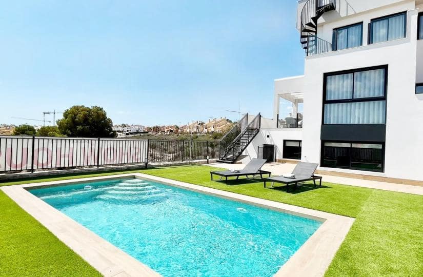 3 bedroom Villa for sale in Algorfa with pool - € 465,000 (Ref: 9430406)